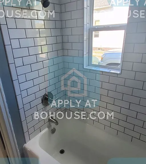 3014 McArthur — Photo 9