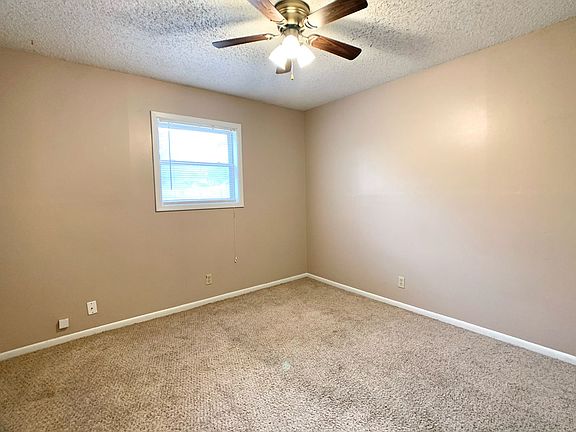 4th image of 1304 Sunnyside Ave