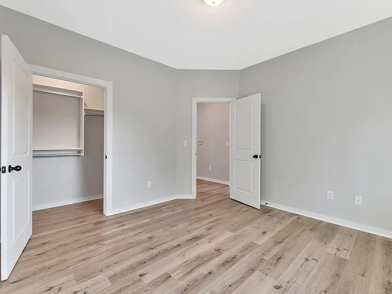 1023 S Edwards St #200 — Photo 8