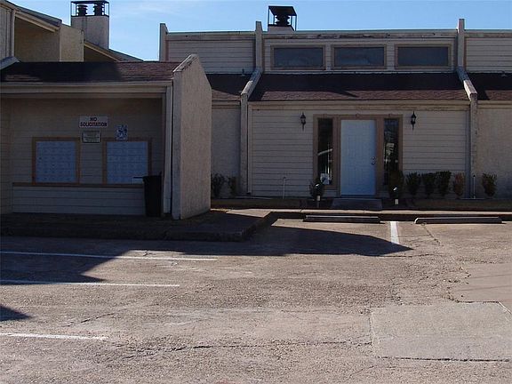 4th image of 10075 Westpark Dr APT 39