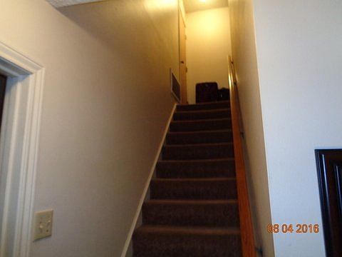 5th image of 116 Willow Creek Ct APT A