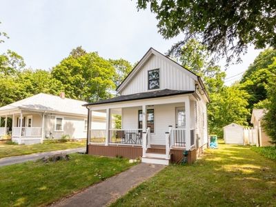 5 Fales Ave, North Attleboro, MA, 02760