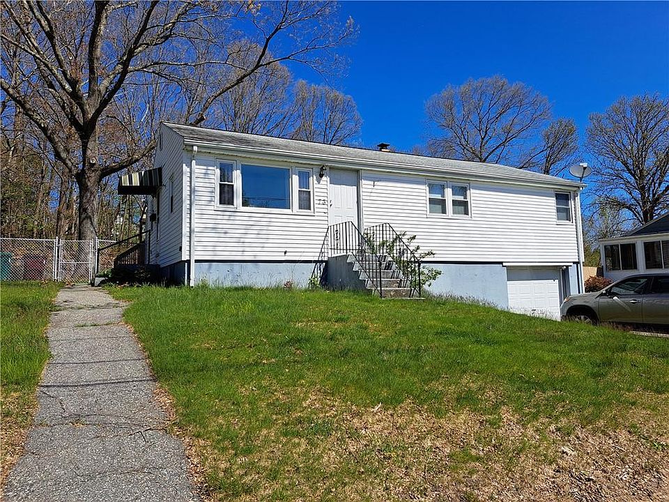 73 Roberta Ave, Woonsocket, RI 02895 Zillow