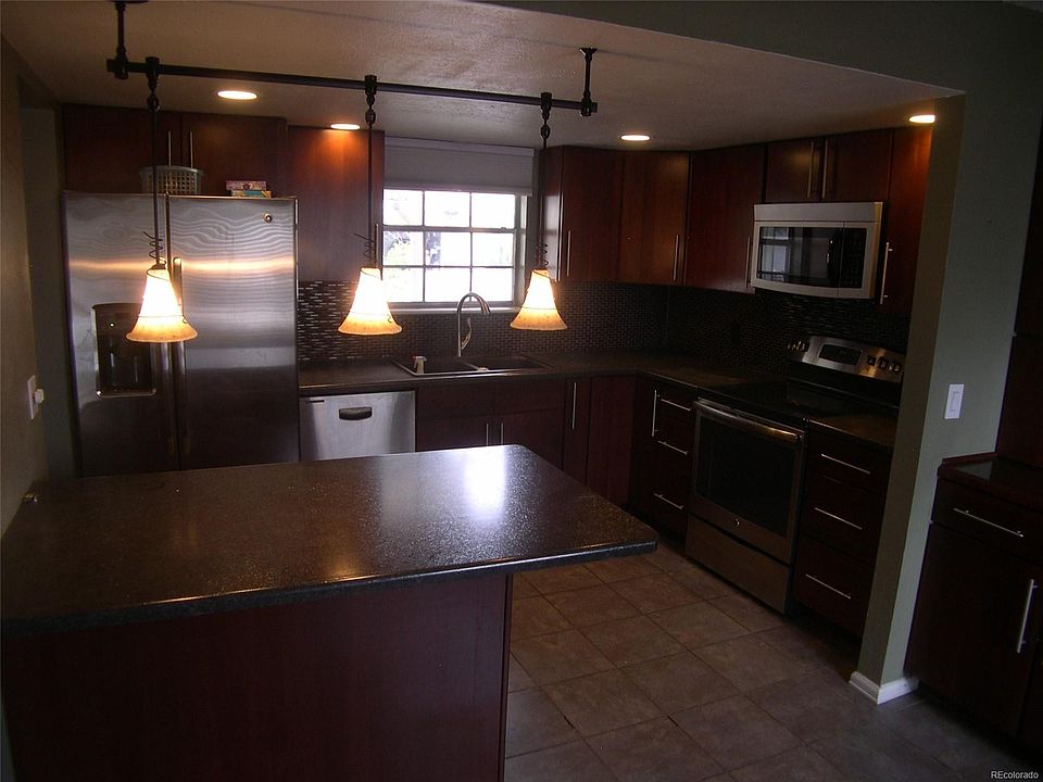 2nd image of 2426 S Vaughn Way APT B