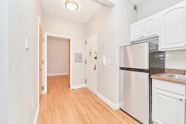 Rented by Living New York | media 12