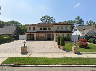 18 Helene Ave, Merrick, NY