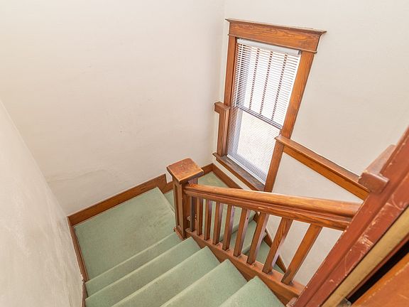 3rd image of 306 Brooks St #1