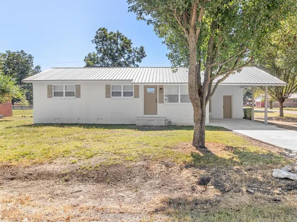 700 NE Carolina St, Walnut Ridge, AR 72476