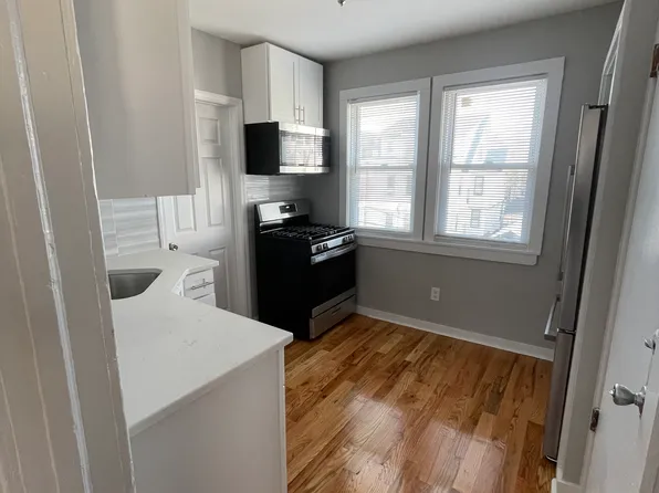 109 Huntington Ter #3, Newark, NJ 07112