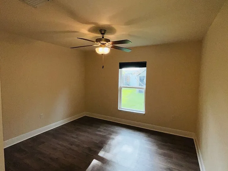 3273 SW Rosser Blvd — Photo 12