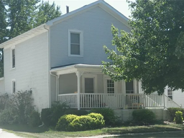 1011 New St, Strawberry Pt, IA 52076