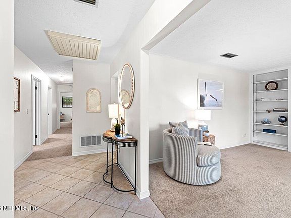 5th image of 564 BOWIE Boulevard