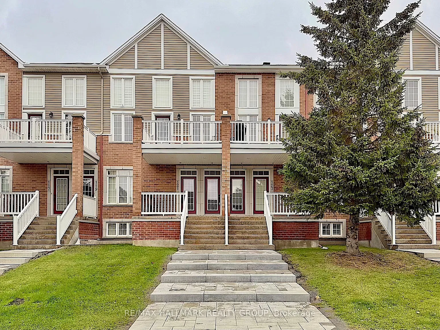 2 bed, $2,400 — Photo 1