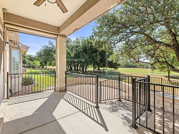 3rd image of 808 Armstrong Dr