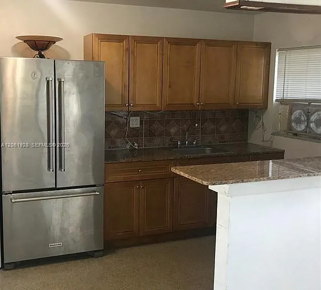 3477 NE 13th Ave #B — Photo 4