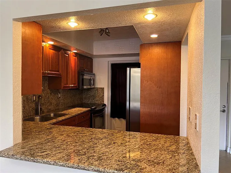 1301 E Hillsboro Blvd #205 — Photo 6