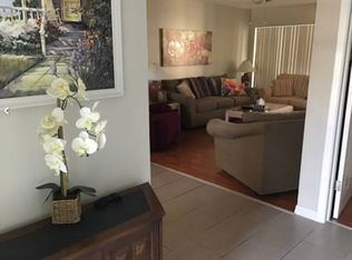 9940 47th Ave N APT 203, Saint Petersburg, FL 33708