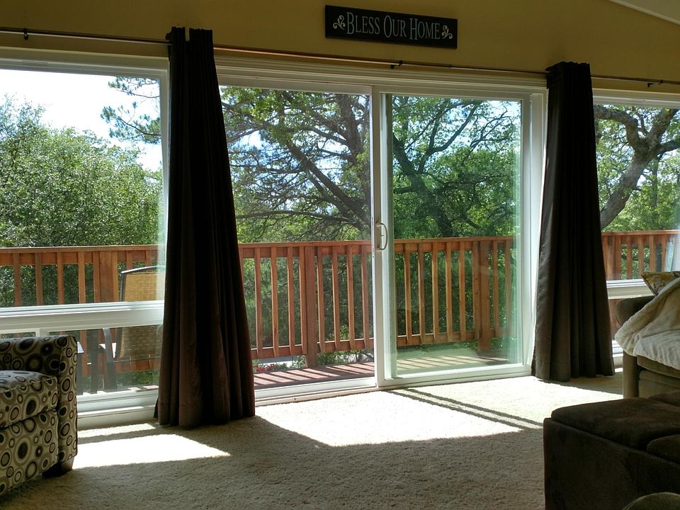 2nd image of 3827 Fairway Dr