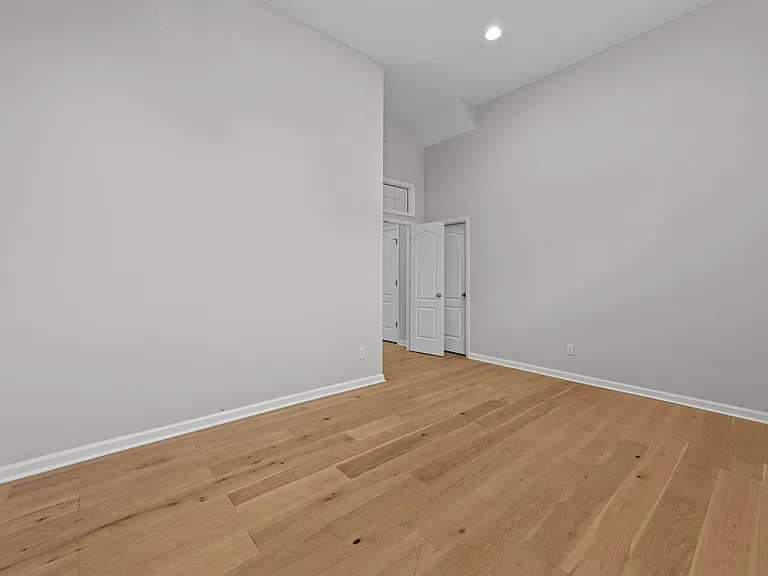 6809 Middleboro Dr — Photo 24