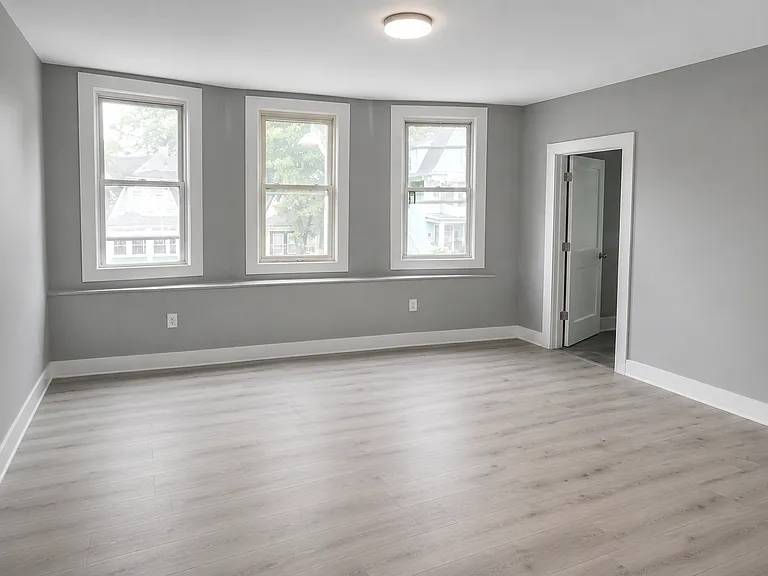 275 Halsted St #2 — Photo 6