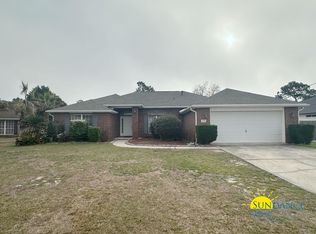 2226 Seascale Ct, Navarre, FL 32566