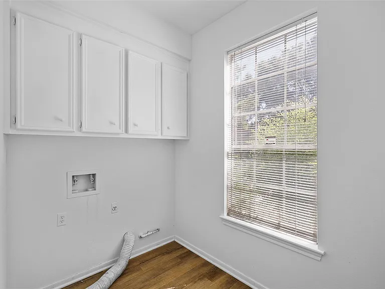 5803 Ancient Oaks Dr — Photo 22