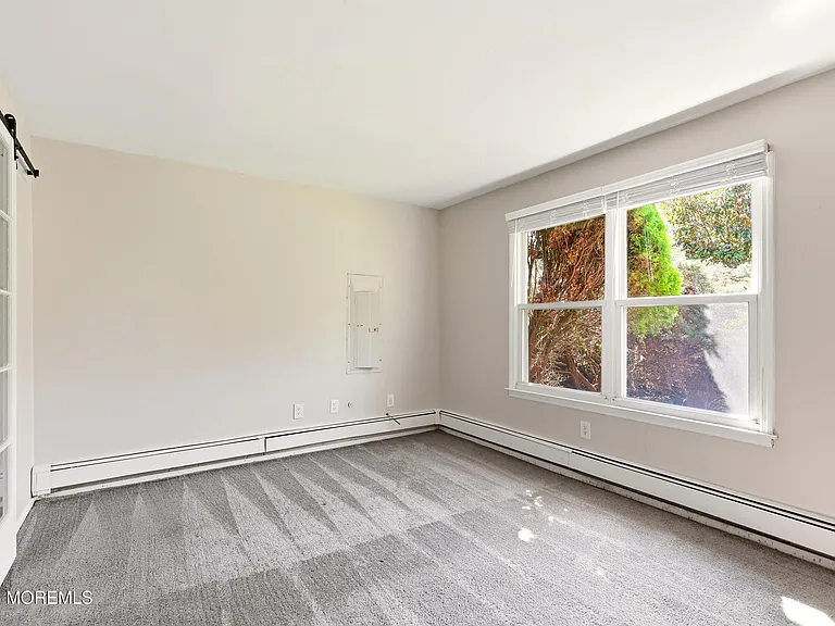 2349 Holly Hill Rd — Photo 10