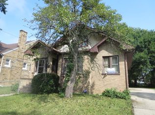 810 George Ave, Waukegan, IL 60085