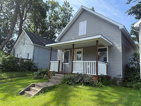 3rd image of 3216 Brandes St