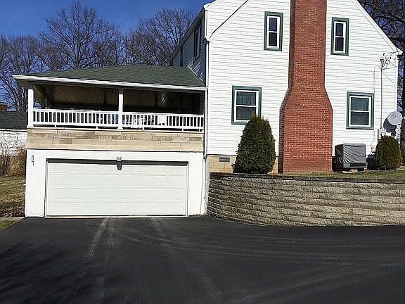 3rd image of 608 Dover Ln