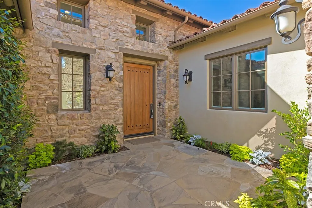 4 bed, 3.5 bath, 3759 sqft, $35,000 — Photo 2