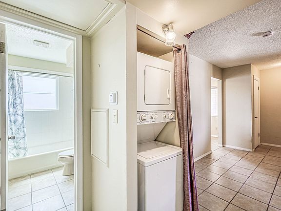 5th image of 4555 Sun Valley Dr #B