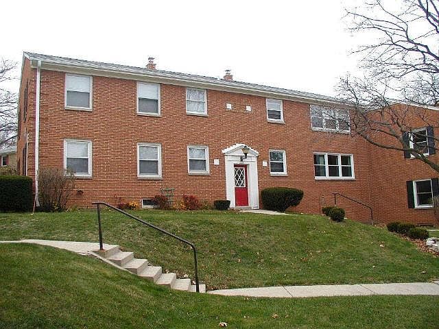 1st image of 1335 E Randolph Ct