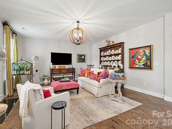 4th image of 3191 Greystoke Ct