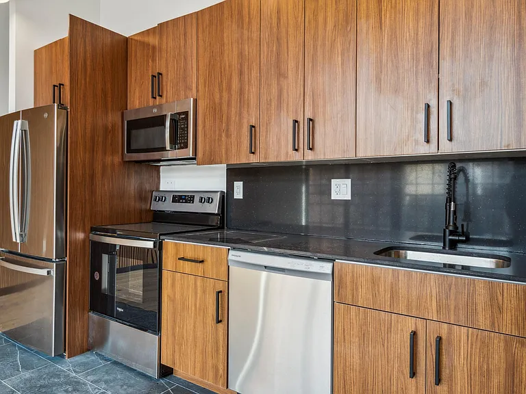 212 Church St #7 — Photo 10