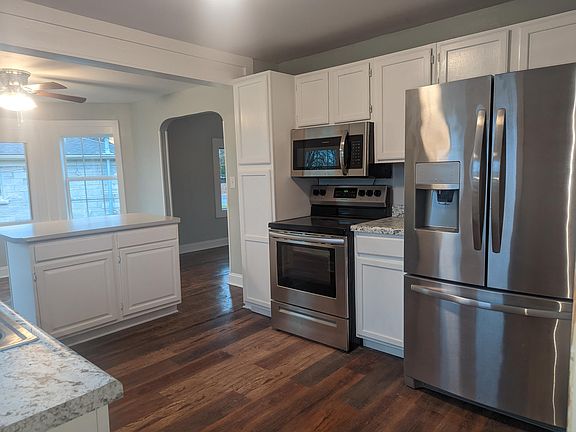 4th image of 305 Norwood Dr