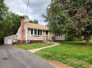 17 Charles St, Plantsville, CT 06479