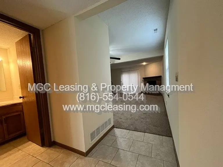 3557-3563 NE Independence Cir — Photo 14