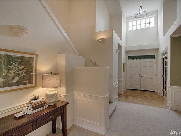 Main Hallway & Stairs