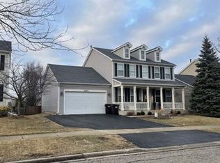 2551 Bluewater Dr, Wauconda, IL 60084