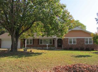 306 Forest Hill Dr, Warner Robins, GA 31088