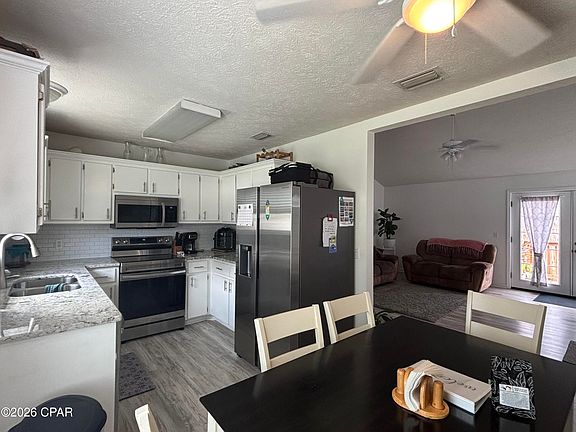 5th image of 3909 Taurus St