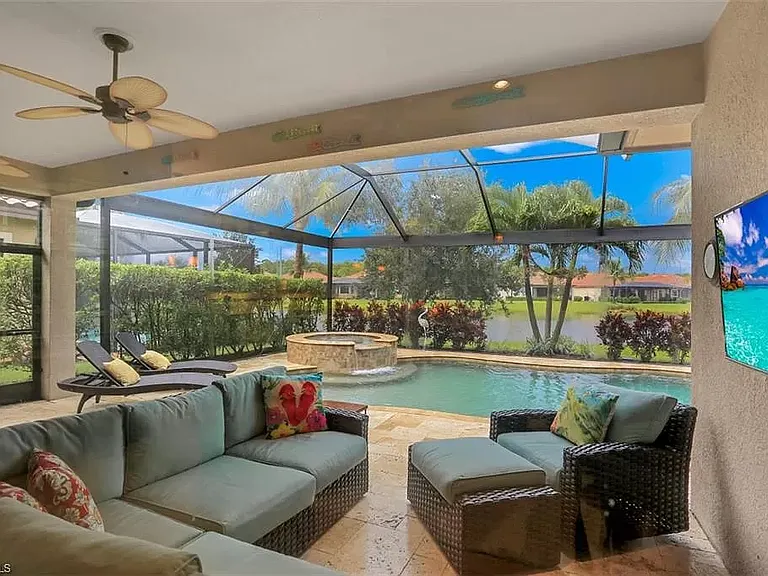 Isla Bella Cir — Photo 16