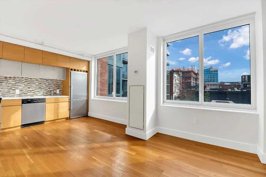 150 Fourth Avenue — Photo 1