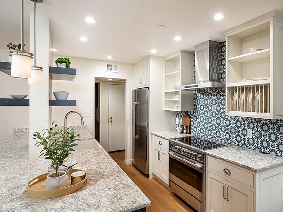 2nd image of 226 W Edith Ave APT 20