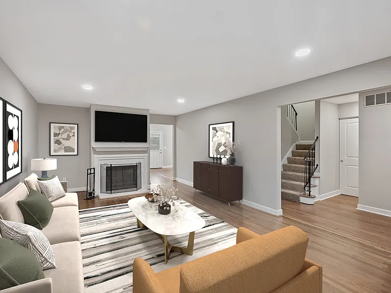 Indian Creek Apartments and Townhomes — Photo 9
