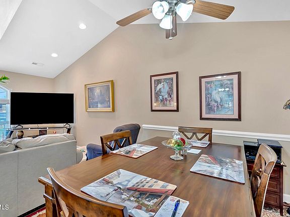 5th image of 48 Sagewood Ct #16