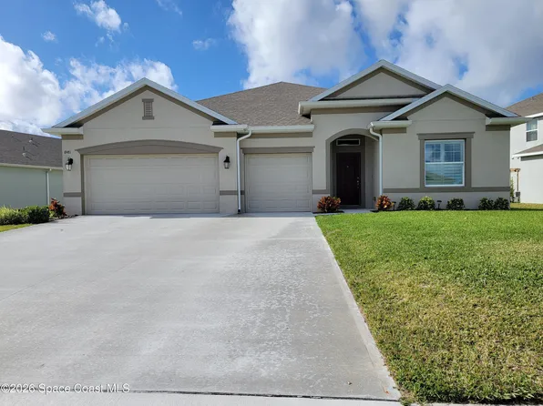 8481 Laguna Cir, Sebastian, FL 32976