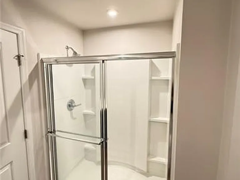 244 Mildred Dr — Photo 15