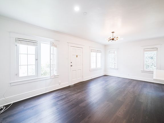 2nd image of 1020 N Kingsley Dr #1/2